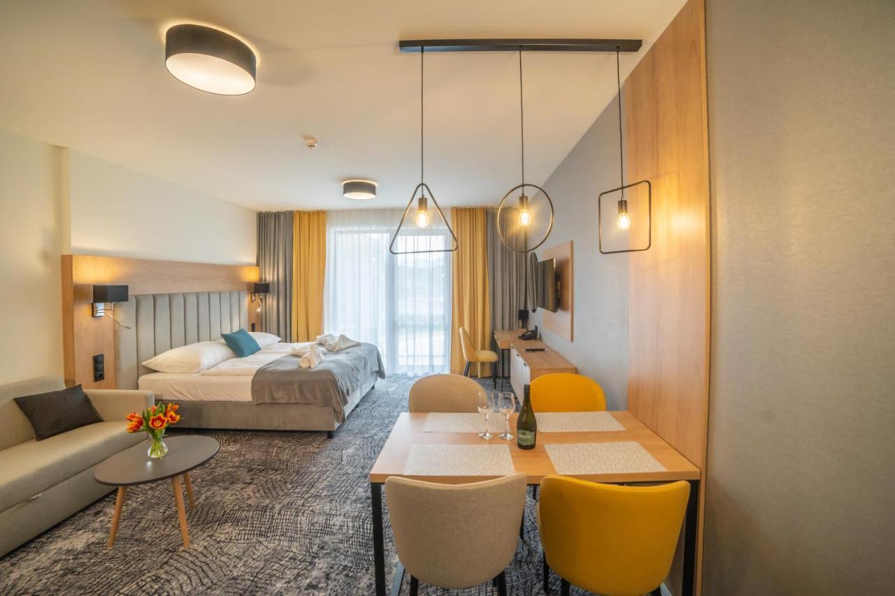 Lux Apartman V Hoteli Akvamarin Bešeňová المظهر الخارجي الصورة
