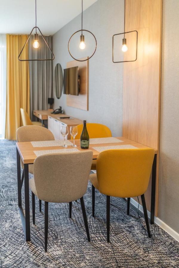 Lux Apartman V Hoteli Akvamarin Bešeňová المظهر الخارجي الصورة